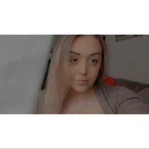 Meet your Posher, Adriana